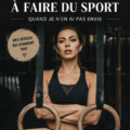 Femmes s'entraînant ensemble en plein air, souriantes et motivées pour le sport
