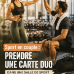 Couple s'entraînant ensemble à la salle de sport avec les équipements.